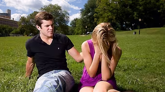 Em chia tay tôi vì người tình cũ